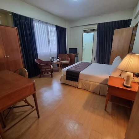 12Pm Bangkok Hotel Eksteriør billede
