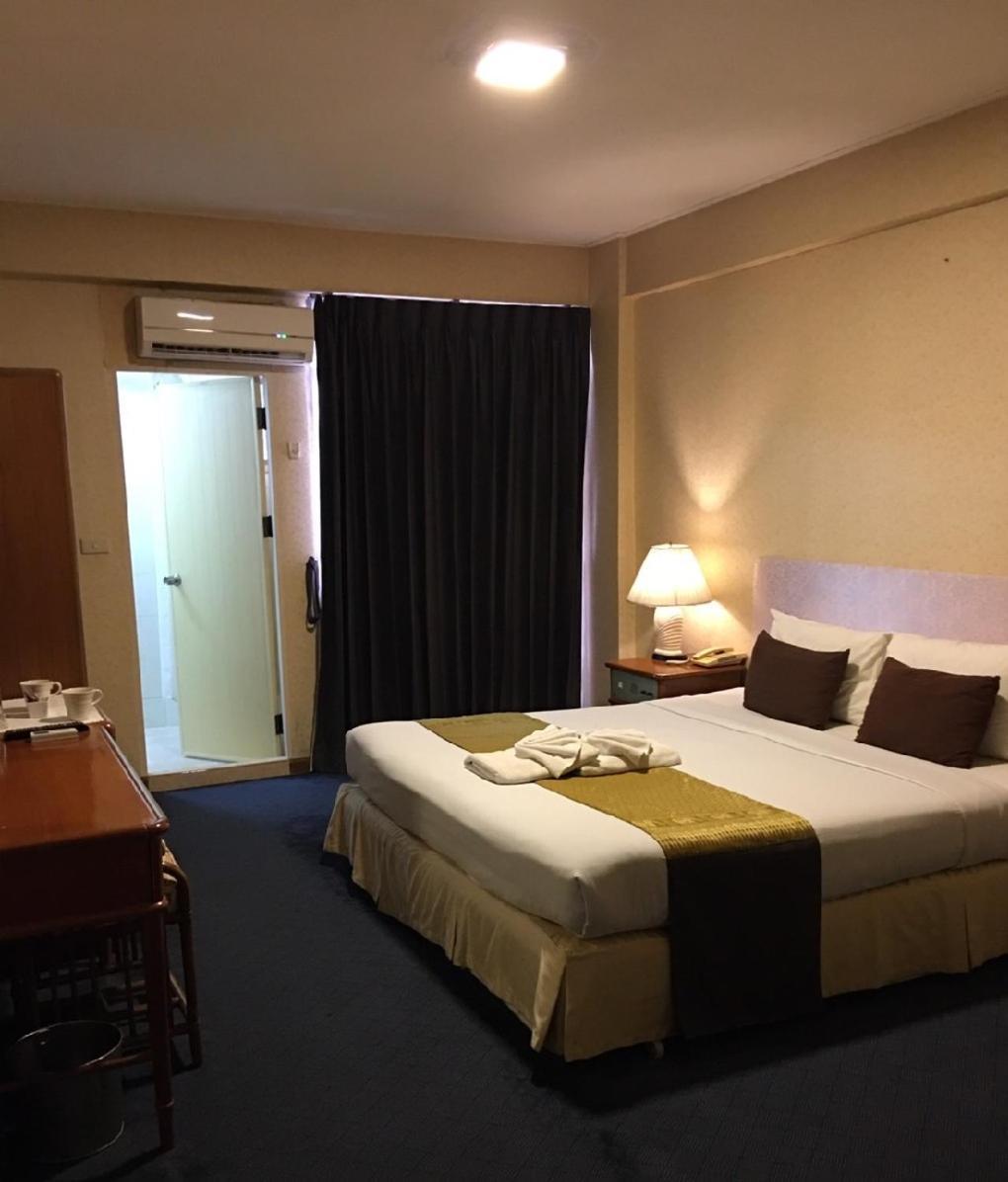 12Pm Bangkok Hotel Eksteriør billede