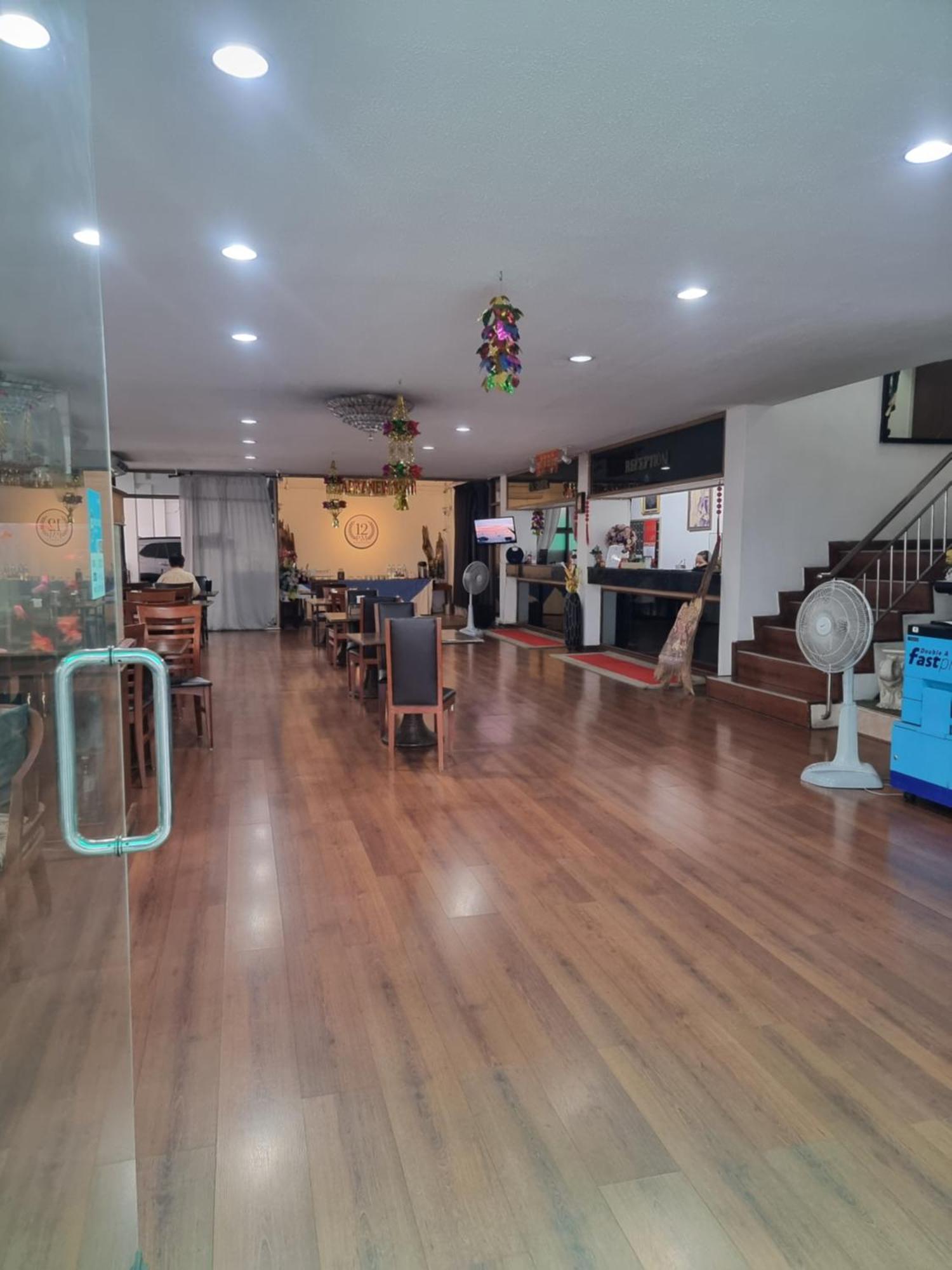 12Pm Bangkok Hotel Eksteriør billede